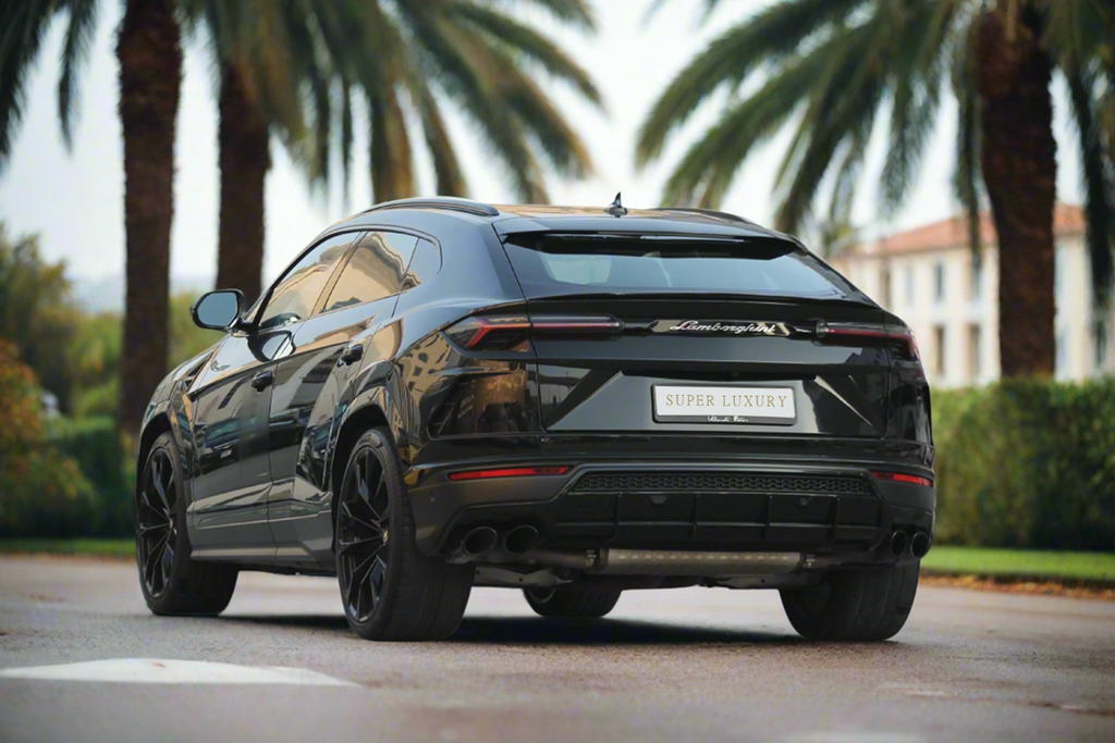 Renting a Lamborghini Urus in Dubai