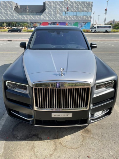 Rent a Rolls-Royce Cullinan in Dubai